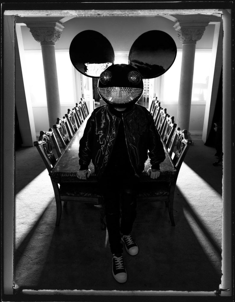 deadmau5 x TIMOTHY WHITE “SHADOWS” FROW Coolture NFTs Blockchain