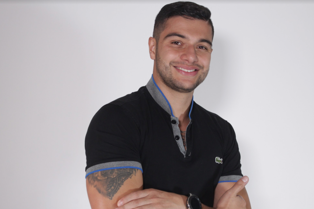 Rafael Ospina educador cripto CEO y fundador de WAKE UP Academy, entrevista FROW Coolture