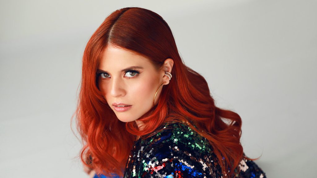 Carolina Vega estrena MIL en FROW Coolture