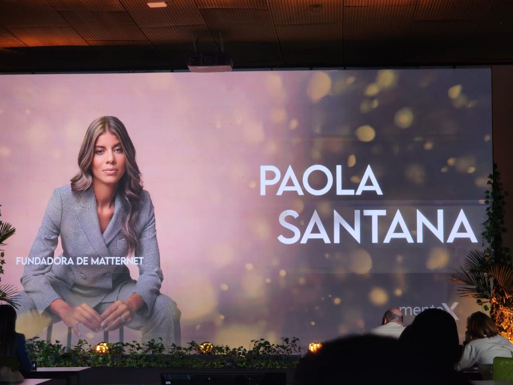 Paola Santana Genera Summit 2023 de Mentex en FROW Coolture