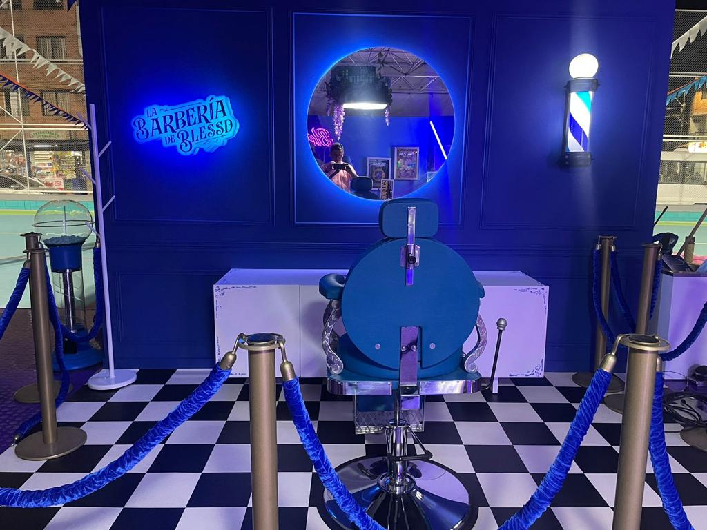 Blessd inaugura oficinas en Medellín FROW Coolture
