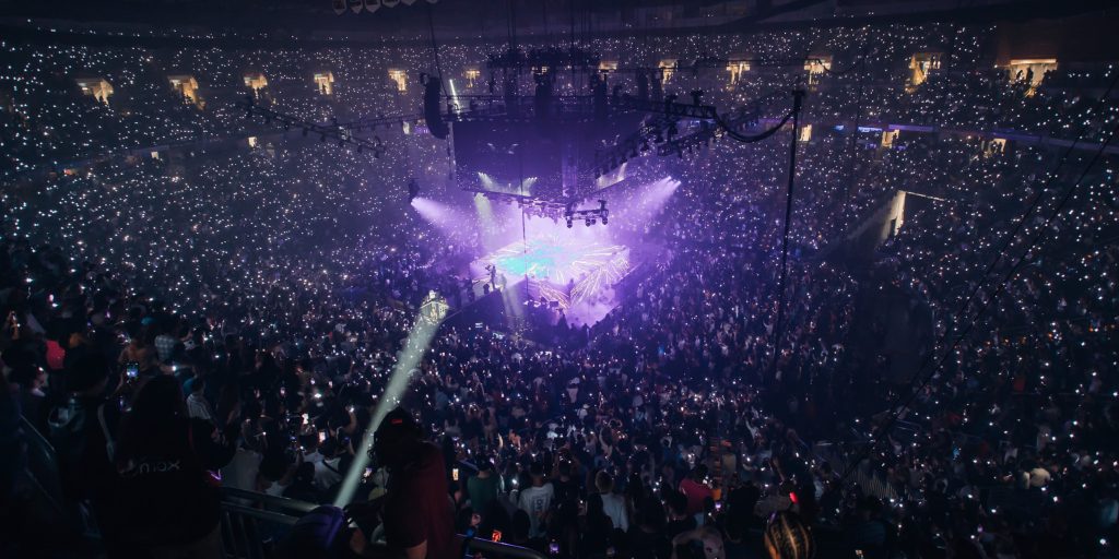 Tainy en FROW Coolture