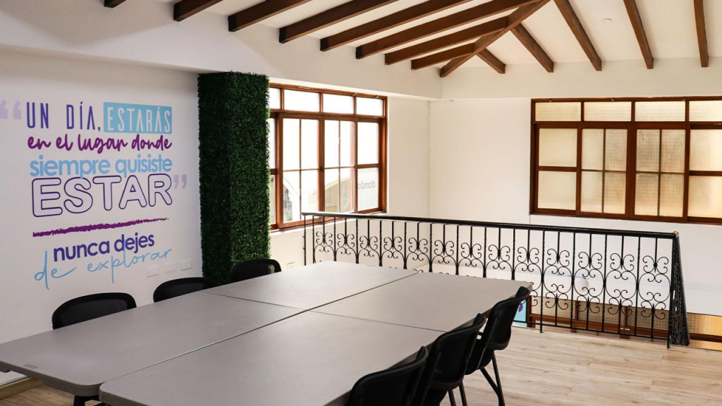 Dando by Cfg en FROW Coolture