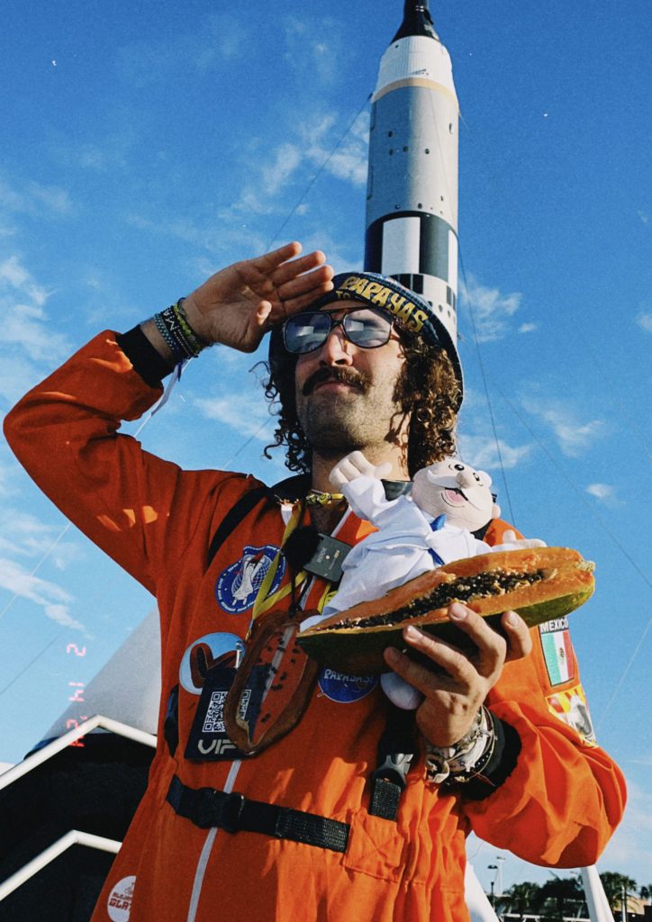 Alejandro Glatt y el museo en la luna FROW Coolture