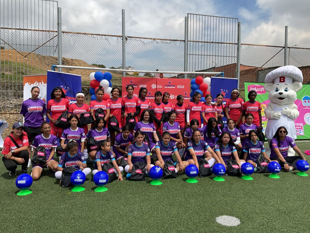 Campeonas De Sueños Bimbo en Es Lo Mazzz