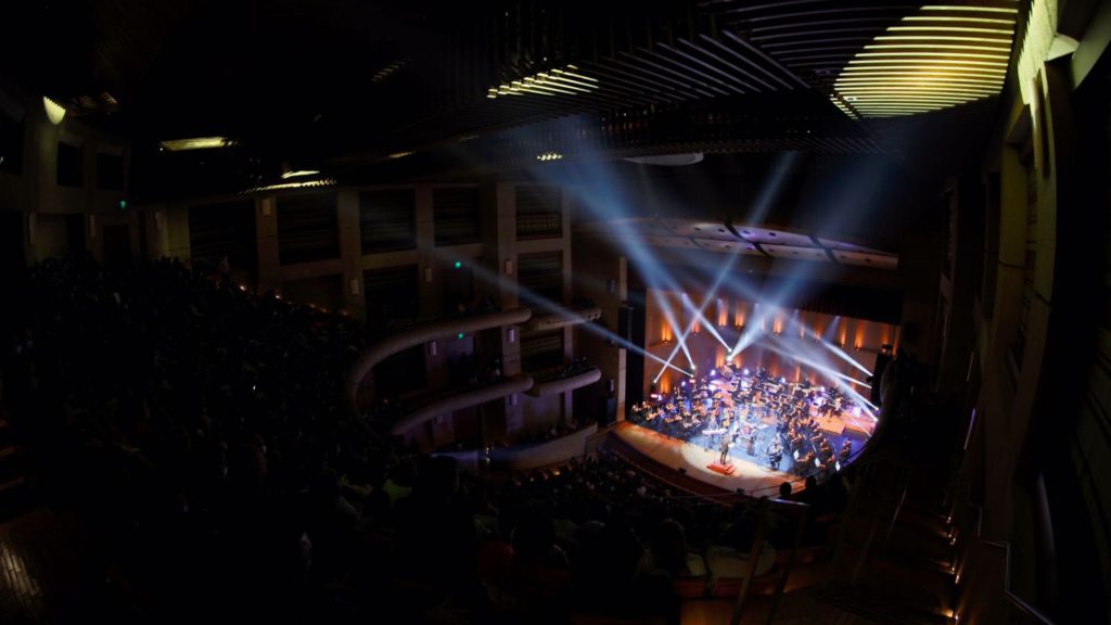 Puerto Candelaria & La Orquesta Filarmónica de Bogotá en FROW Coolture