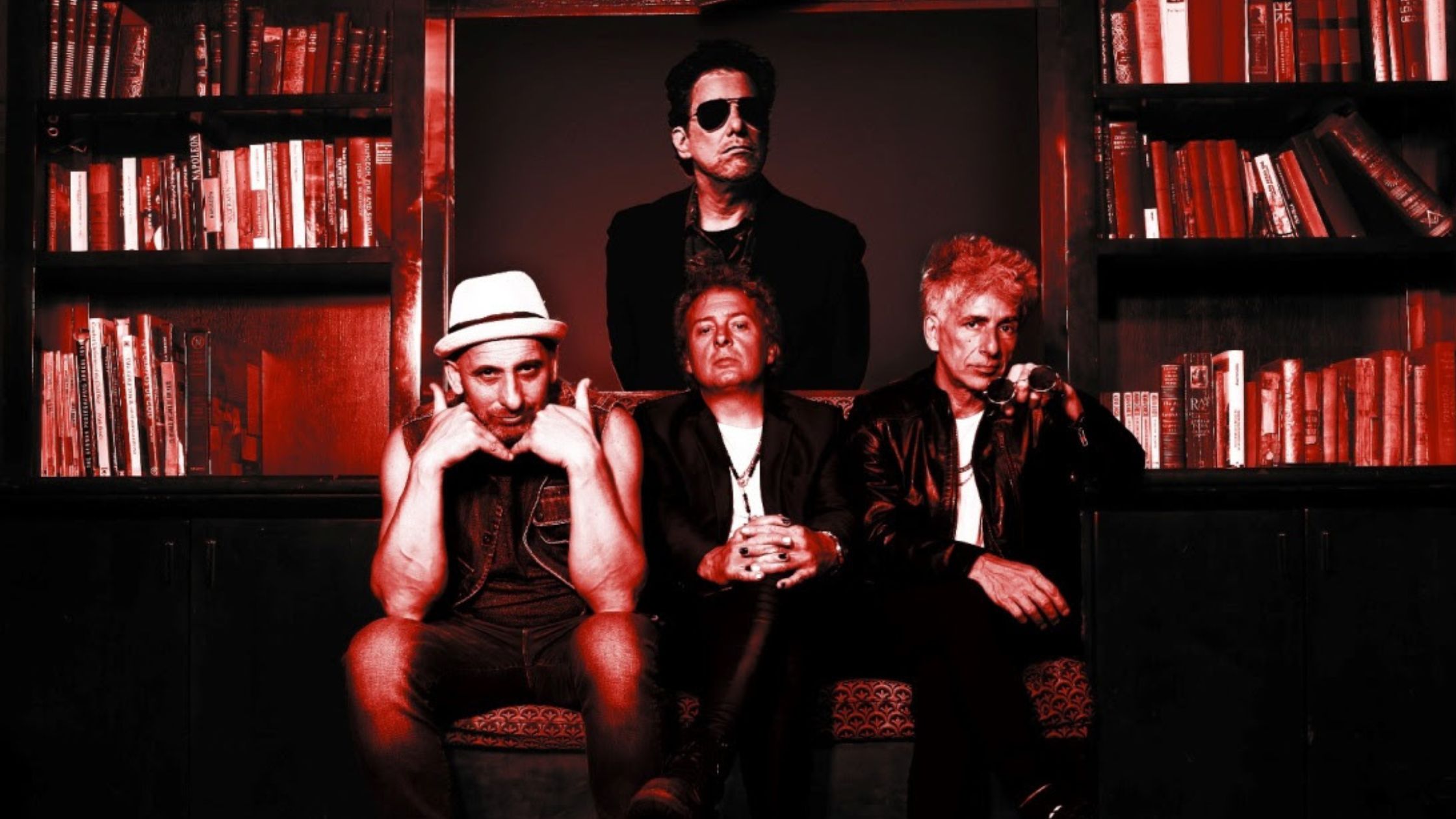 LOS TIPITOS en FROW Coolture