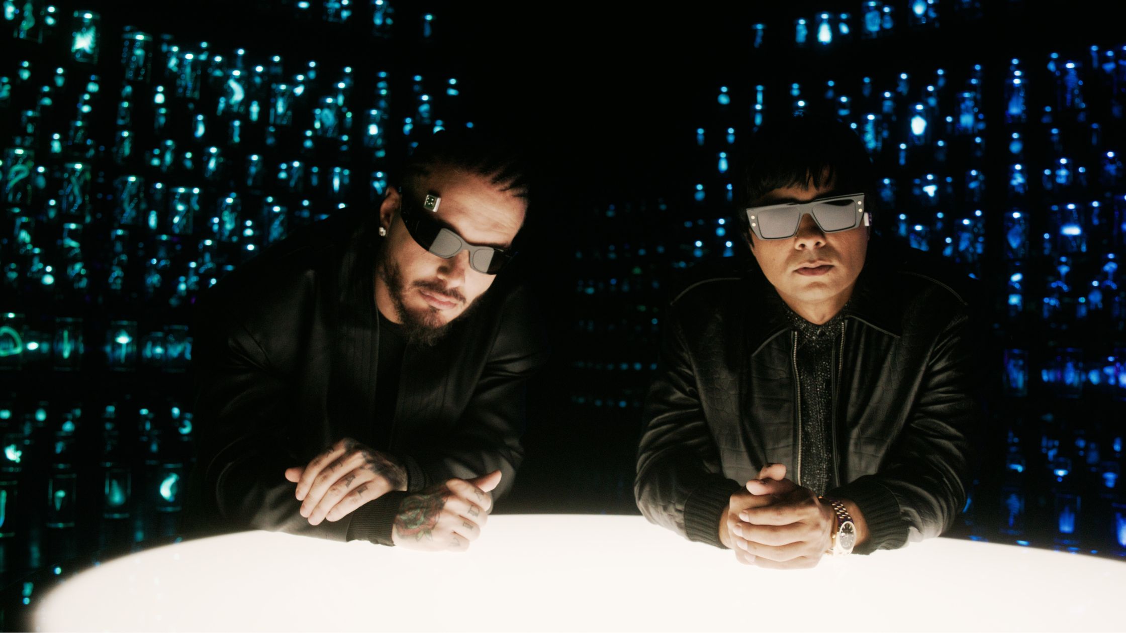 J Balvin estrena en FROW Coolture