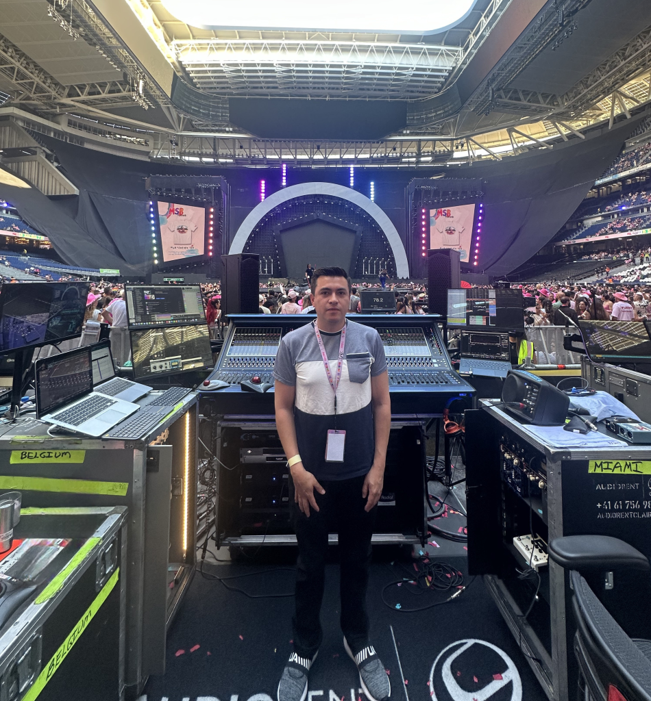 Andres Rivera Luces Laser pure coolture